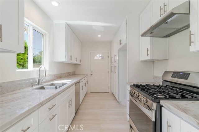 Building Photo - 11911 Stagg St