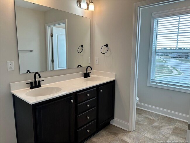 Building Photo - 137 Ledford Ave