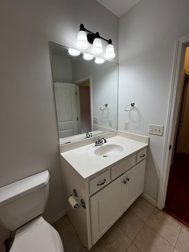 Building Photo - New to the Market! Welcome Home!