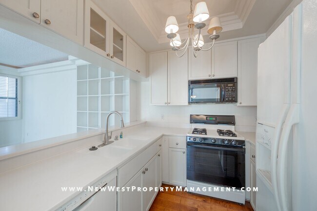 Building Photo - Spacious Marina District 1 Bedroom at Park Row!