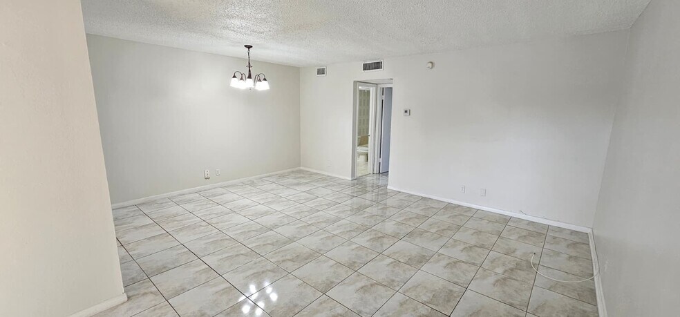 Building Photo - 2060 NW 81st Ave