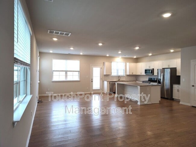 Building Photo - 3327 Glenn Hope Wy