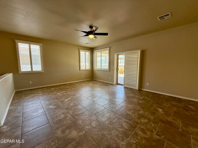 Building Photo - 7790 Enchanted Cir Dr