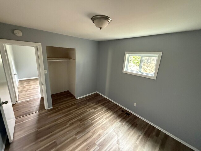 Building Photo - 1609 Armand Dr