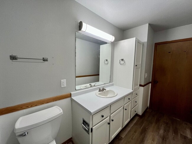 Building Photo - 1724-1726 Lenard St