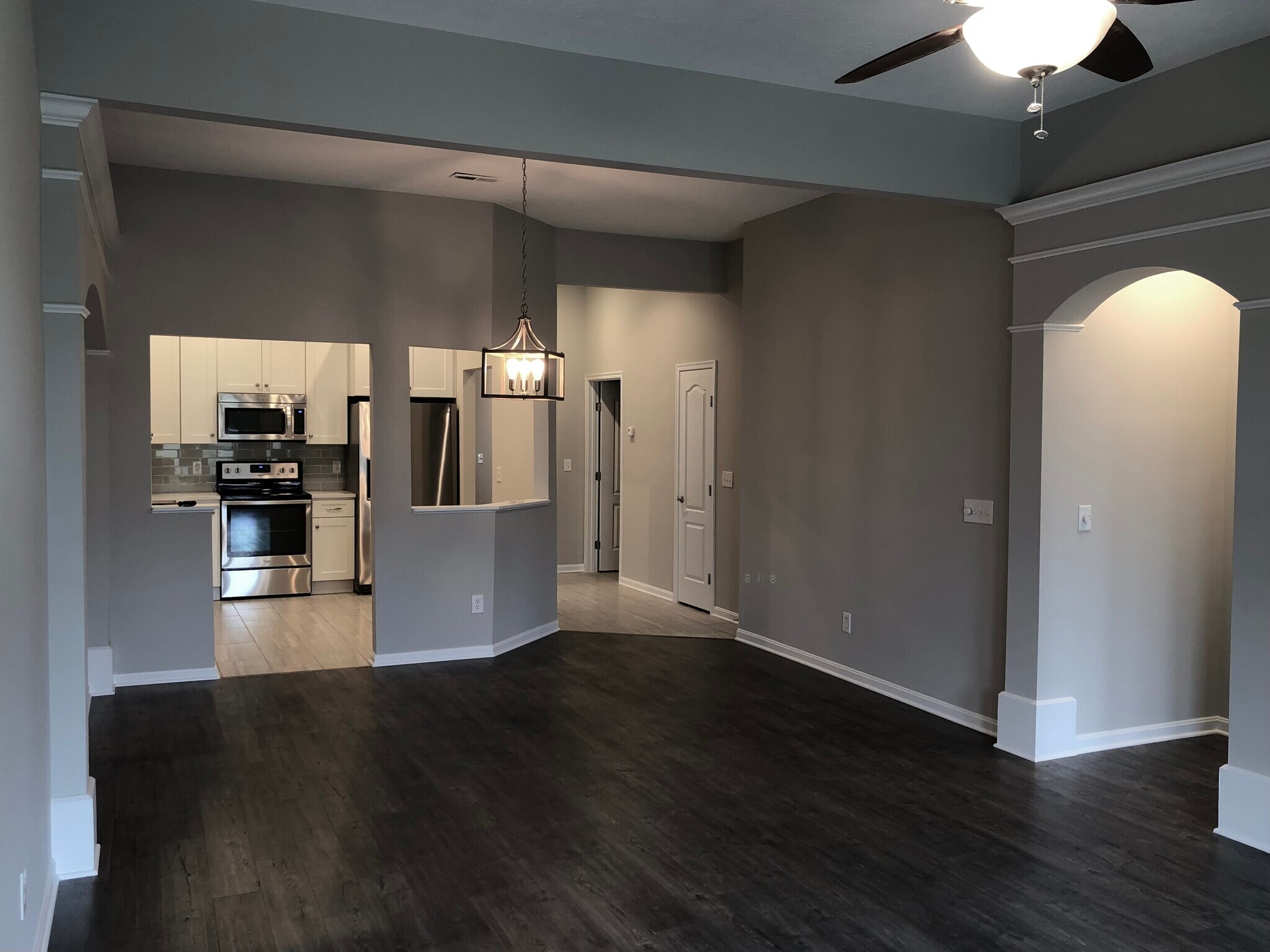 Building Photo - 6571 Pondfield Ln