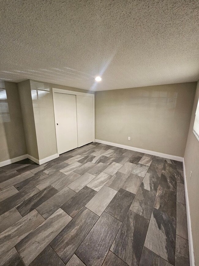 Building Photo - Charming 2-Bedroom, 1-Bathroom Duplex in C...