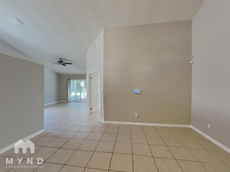 Building Photo - 536 Remington Oak Dr