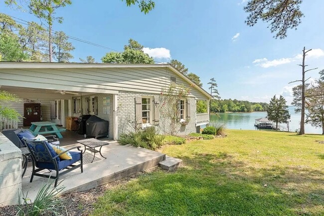 Building Photo - 333 Jim Crittendon Rd