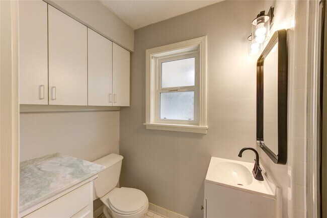 Building Photo - 3402 Gannett St