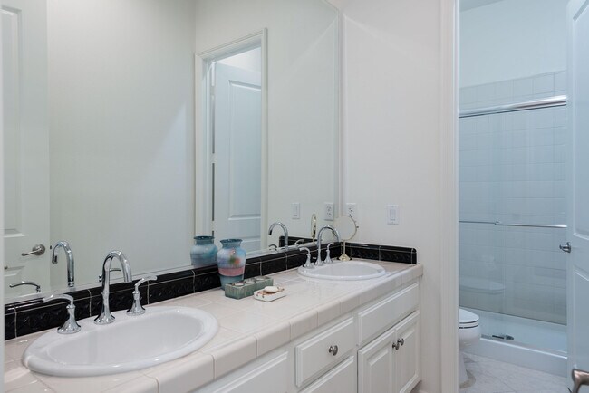 Building Photo - 1615 Savvy Ct