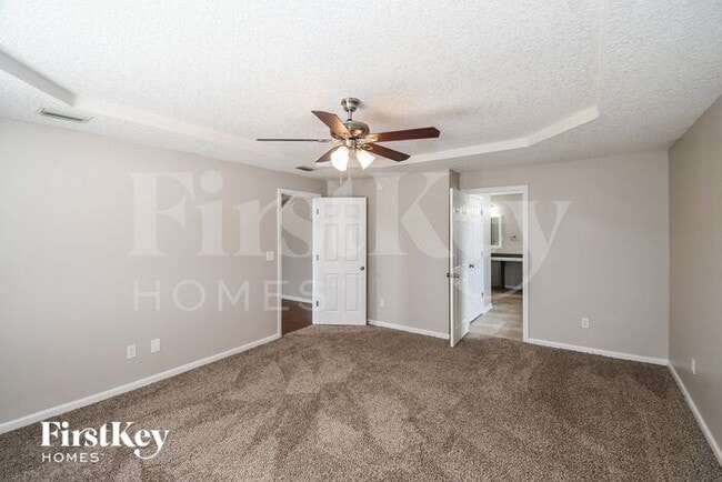 Building Photo - 2921 Ravine Hill Dr