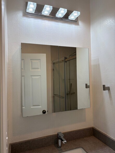 Building Photo - 4512 Darcelle Dr