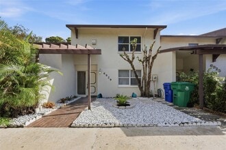 Building Photo - 6929 SW 38th St