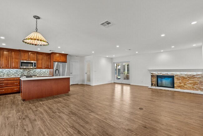 Building Photo - 3177 Austin Ave