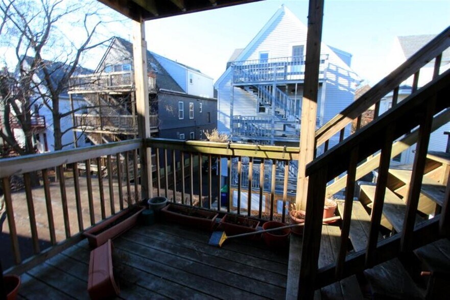 Building Photo - 92 Rogers Ave