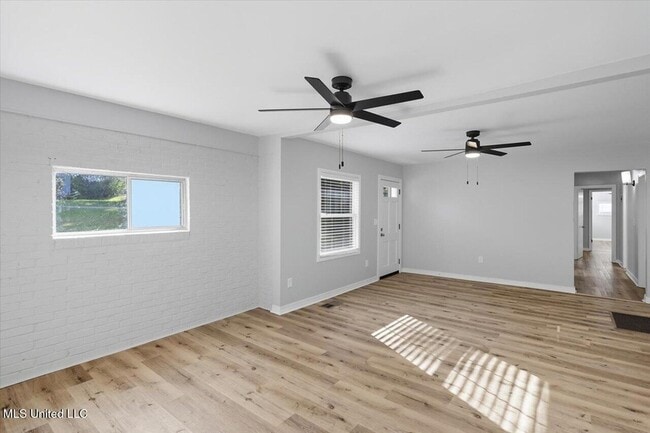 Building Photo - 324 Court St