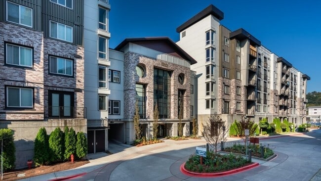 Building Photo - 1202 N 10th Pl