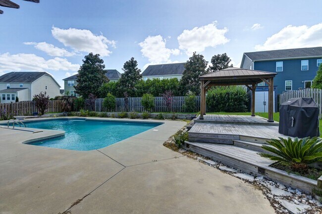 Building Photo - 217 Golden Fluke Dr