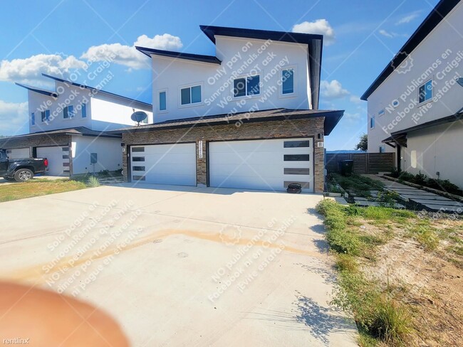 Building Photo - 3 br, 2.5 bath Duplex - 21210 Portsmouth C...