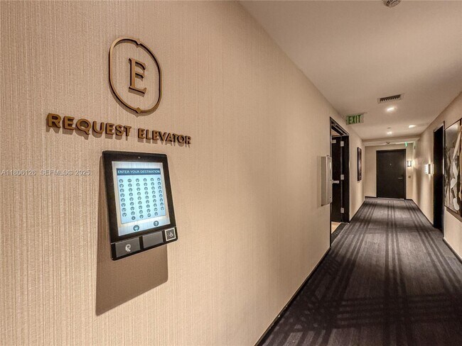 Building Photo - 398 NE 5th St