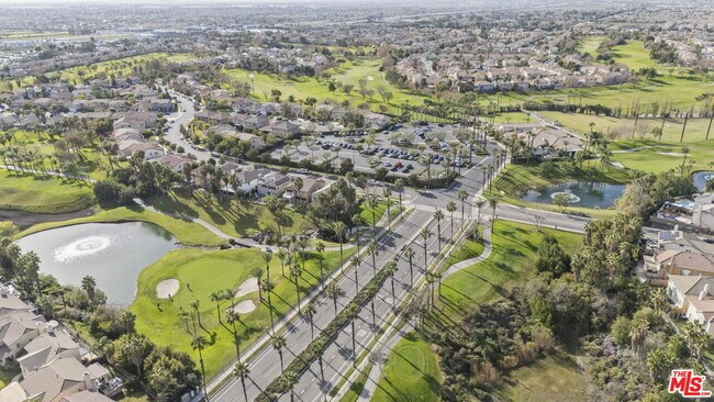 Building Photo - 16850 Merion Ln