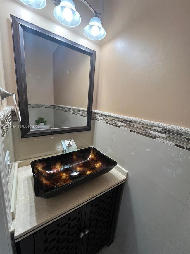 Building Photo - 3520 SW 104th Ave