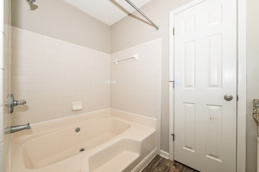 Building Photo - 11194 Mikris Dr S