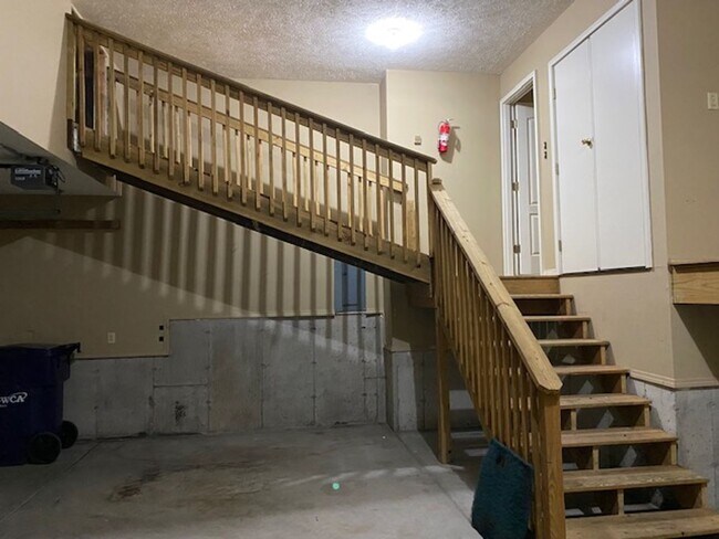 Building Photo - 5117 S Nettleton Ave