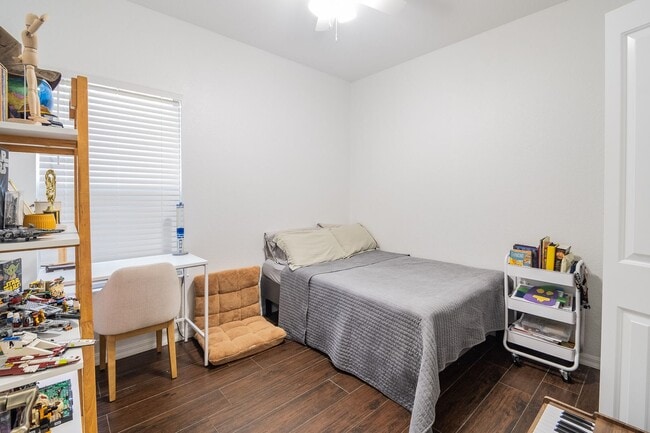 Building Photo - Rental Near Downtown Lakeland!!