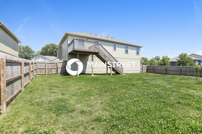 Building Photo - 4 Bedroom Pet-Friendly Home in Gardner, KS with Main Street Renewal