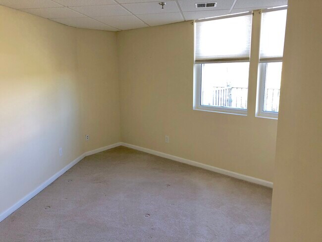 Building Photo - 14 New Zealand Rd