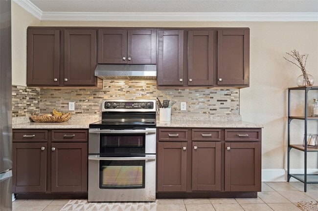 Building Photo - 5409 Bahan Dr