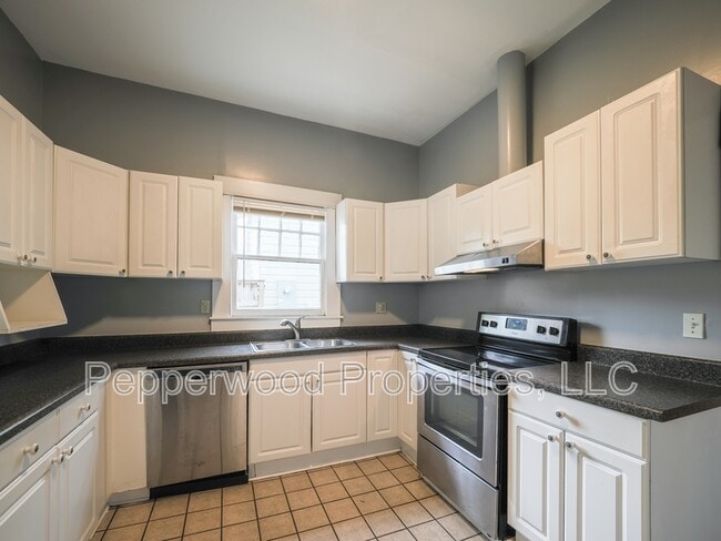 Building Photo - 318 Hydrick St