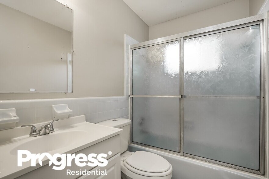 Building Photo - 344 Crestwood Ave