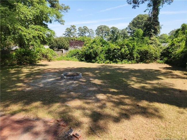 Building Photo - 469 McBain Dr