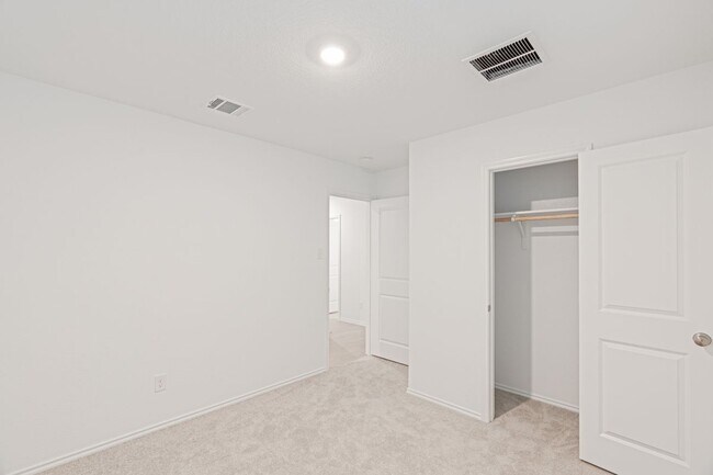Building Photo - 117 Dark Victory Rd