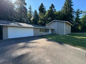 Building Photo - 24036 NE 142nd Ave