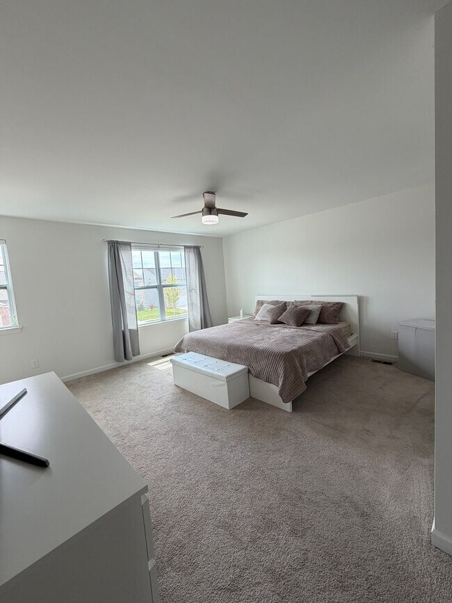 Building Photo - Beautiful and serene water view home in a secluded neighborhood!  2nd floor laundry!