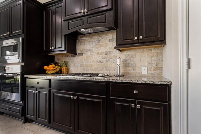 Building Photo - 3034 Hickory Springs Ln
