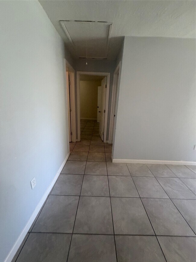 Building Photo - 5047 Nassau Rd