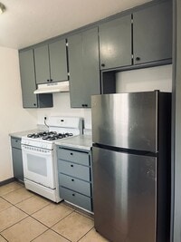 Building Photo - 1117 Roselawn Ave