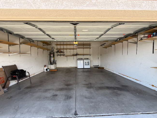 Building Photo - 6895 E Elbrook Ave