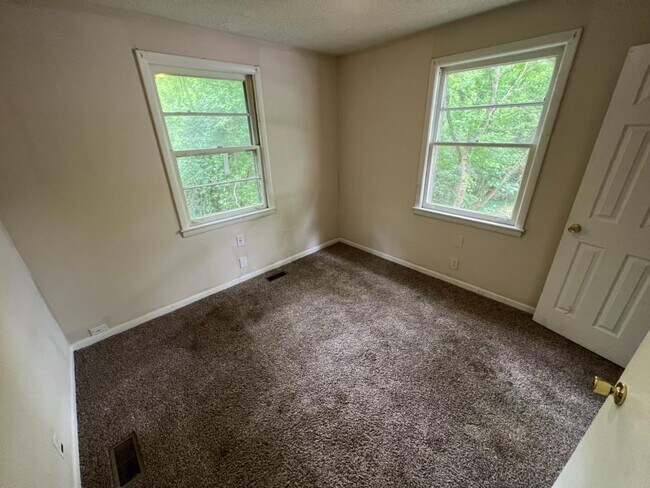 Building Photo - 5011 Brewer Ct