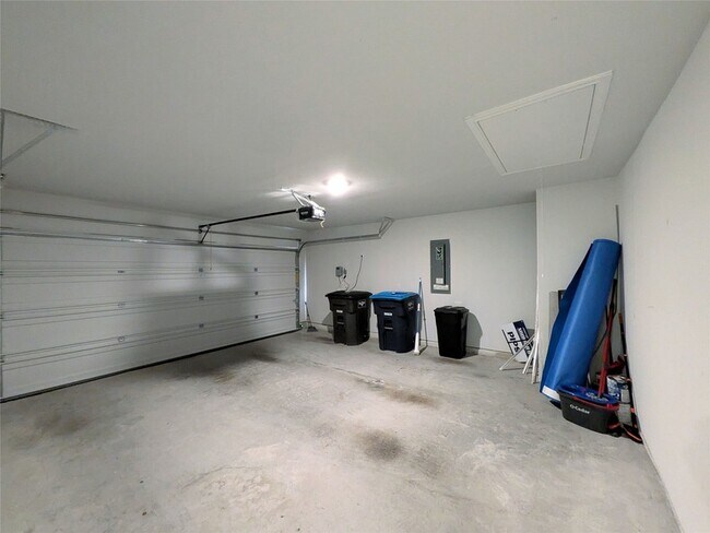 Building Photo - 9513 Doverglen Dr