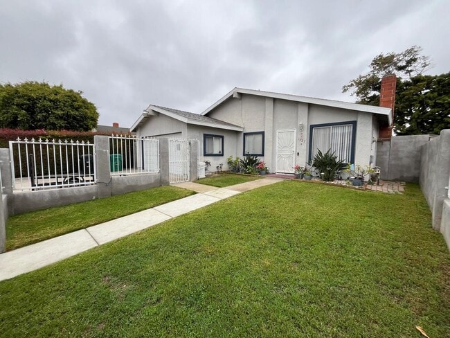 Primary Photo - House for Rent Minutes from Mexico Border