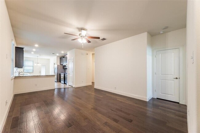 Building Photo - 7105 Wildflower Wy