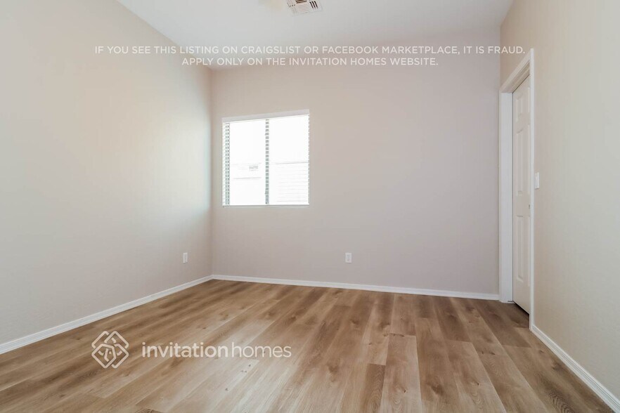 Building Photo - 12175 W Mountain View Dr
