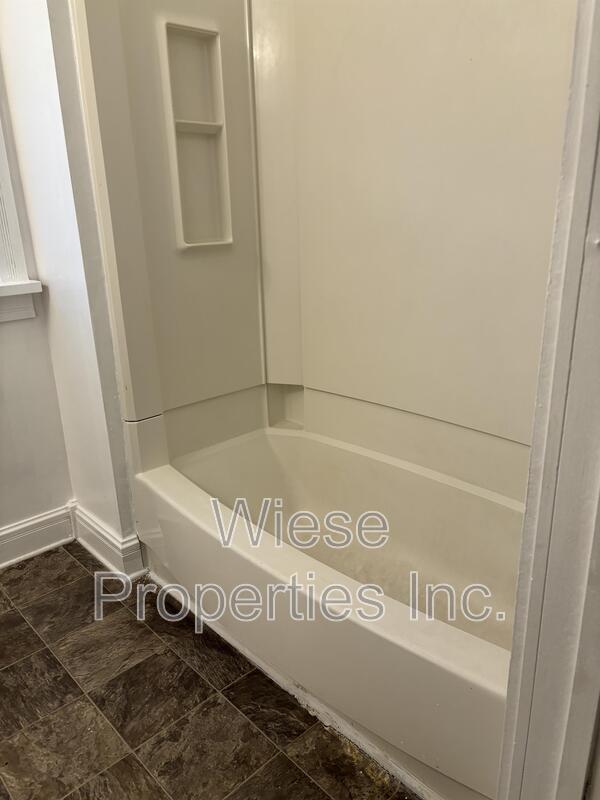 Building Photo - 845 N 7th St