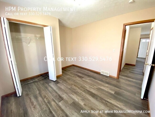 Building Photo - 2525 Zircon St NE